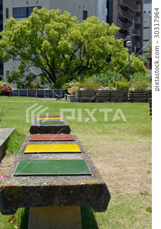 Green bench Green bench 30317964