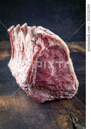 Dry Aged Raw Rib of Beef 30318204