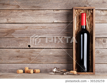 Red wine bottle in box 30320259