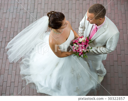 newly married couple 30322857