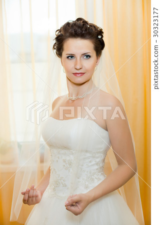 fiancee fiancee 30323177