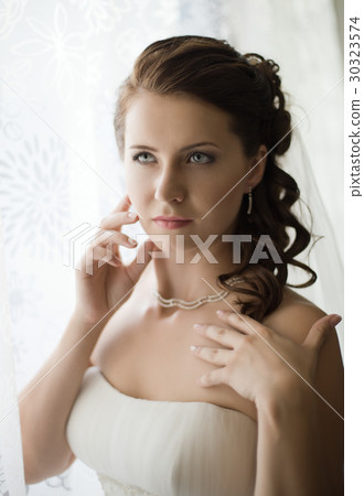 beautiful fiancee 30323574