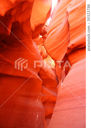 Beautiful rock formations beautiful in Upper Antelope Canyon, USA 30323786