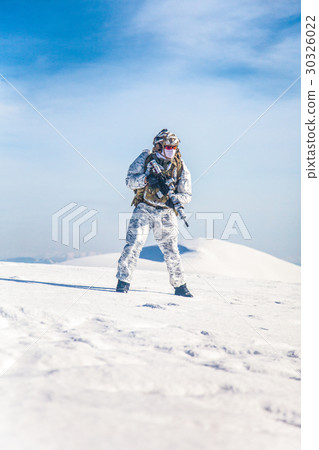 Winter arctic mountains warfare Winter arctic mountains warfare 30326022