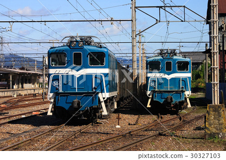Cargo train stopped at Kageomori station Cargo train stopped at Kageomori station 30327103