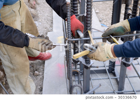 Unity of reinforcing bars 30336670