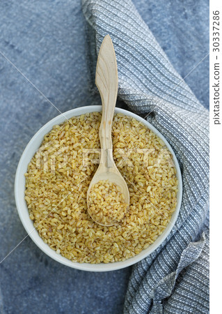 bulgur in a bowl 30337286