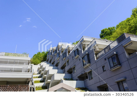 Sloping apartment Sloping apartment 30340526