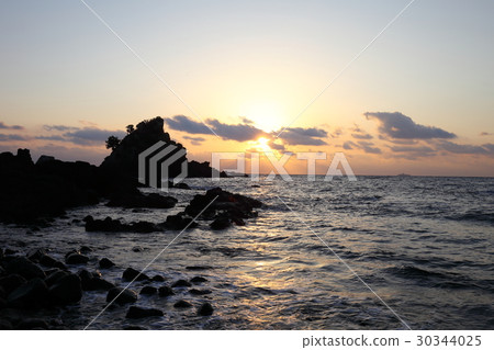 Morning rock morning (Shizuoka prefecture Minamiizu Ichinosaki) Morning rock morning (Shizuoka prefecture Minamiizu Ichinosaki) 30344025