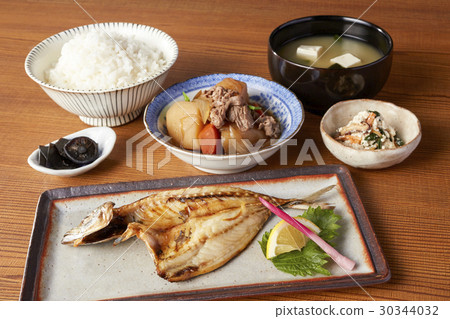 設置乾魚亞洲膳食 設置乾魚亞洲膳食 30344032
