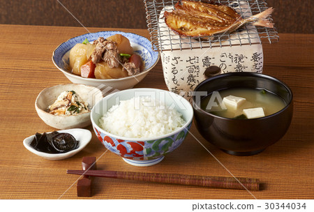 設置幹馬鯖魚的風味餐 30344034