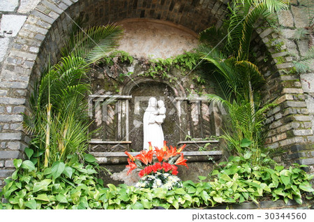Statue of Monte's Fortress 30344560