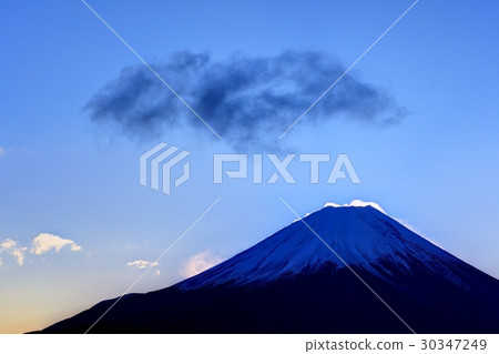 Mt. Fuji near the dawn seen from Ryuga-dake 30347249