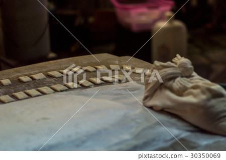 Chinese donut bread stick, with tea and coffee 30350069