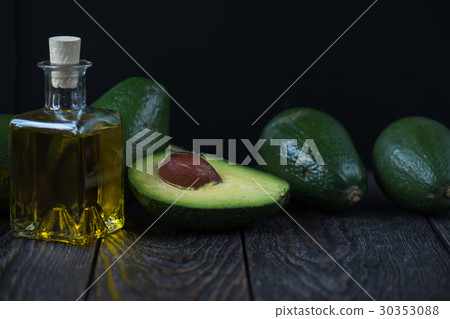 Oil of avocado Oil of avocado 30353088