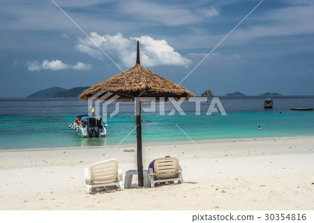 Nyaung oo Phee Island Nyaung oo Phee Island 30354816