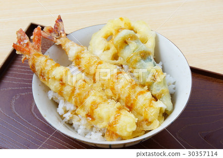 Bowl of rice and fried fish 30357114