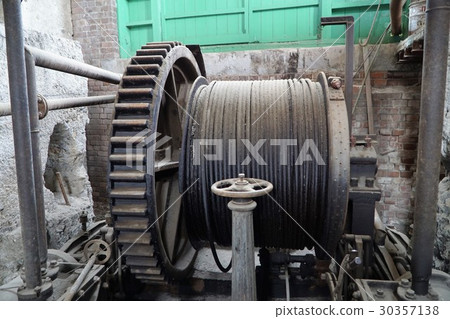  舊美吉煤礦世界文化遺產Manada Dampen明治時代使用的蒸汽動力電梯曳引機 30357138
