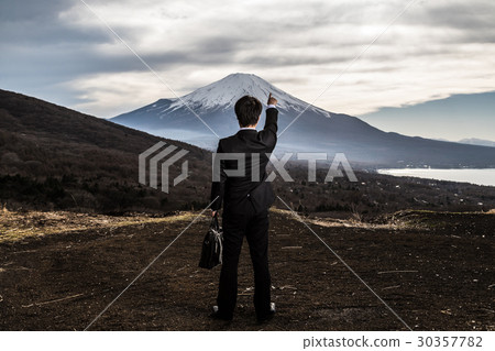 看山，手指的商人 30357782