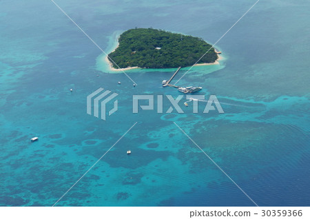 Cairns Great Barrier Reef pleasure flight 30359366