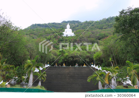 Thai white temple in Wat Thep Phithak Punnaram Thai white temple in Wat Thep Phithak Punnaram 30360064