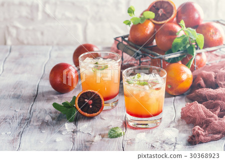 tequila sunrise cocktail 30368923