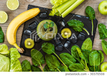 Detox diet. Green smoothie with fruits 30370508