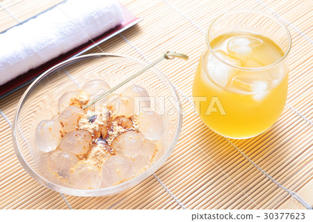 Warabimochi  Warabimochi  30377623