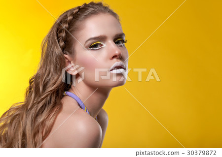 Portrait of a beautiful woman  30379872