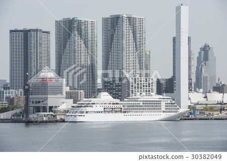 停住在Harumi蓋子的銀色陰影 30382049