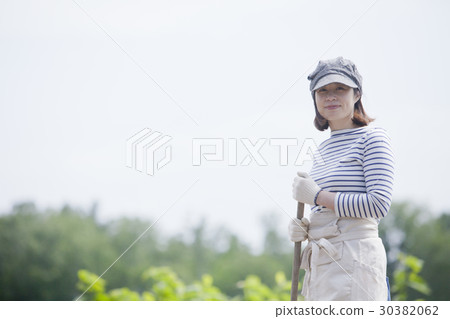 Agriculture Women's Family Garden 30382062