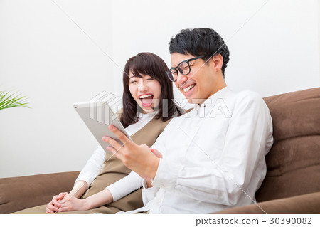 調查平板設備夫妻生活在一起他的男朋友男女搬家我的家 調查平板設備夫妻生活在一起他的男朋友男女搬家我的家 30390082