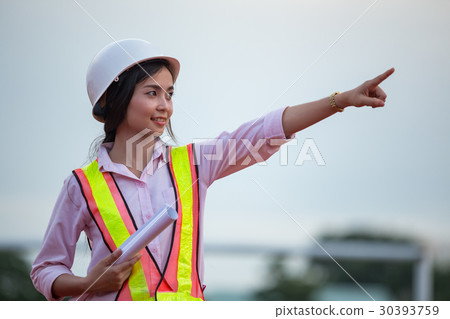 woman engineer 30393759