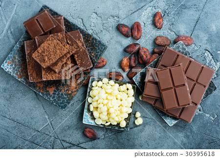 chocolate 30395618