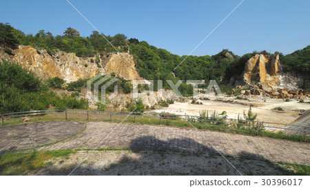 Izumiyama magnet field (place of origin of Japanese porcelain) 30396017