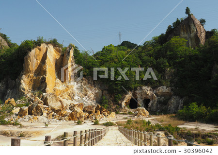 Izumiyama magnet field (place of origin of Japanese porcelain) 30396042