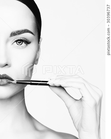 Lips makeup Lips makeup 30396737