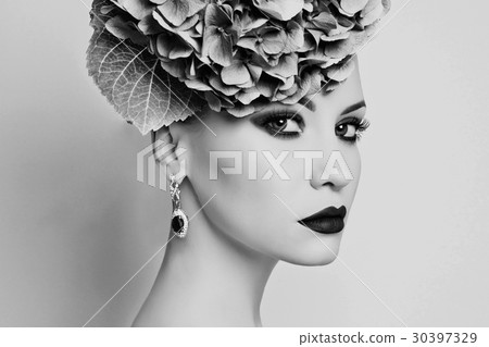 Beautiful lady with hydrangea Beautiful lady with hydrangea 30397329