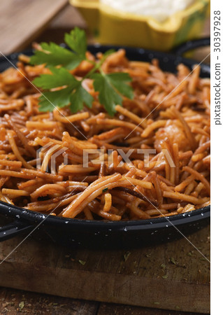 spanish fideua and aioli sauce 30397928