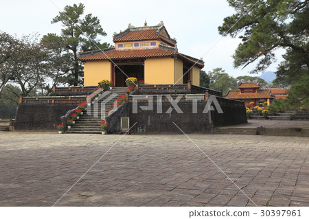 Temple of the Temple of Ming Temple and Emperor Gate 30397961
