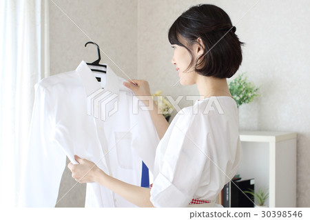 主婦高興的清潔和清潔 主婦高興的清潔和清潔 30398546