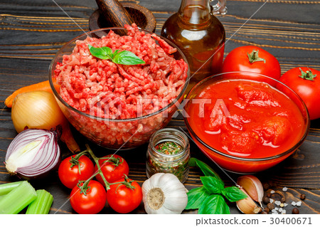 bolognese sauce ingridients on wooden table 30400671