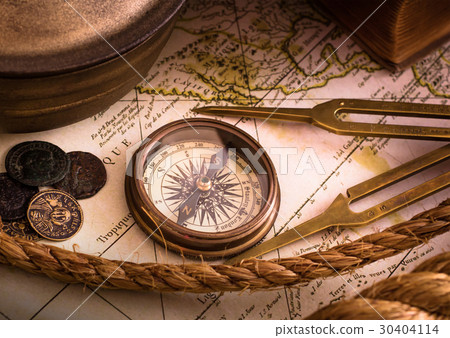 Vintage compass Vintage compass 30404114