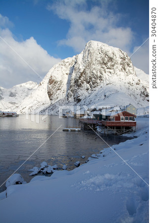 Morning in Hamnoya at the Lofoten, Norway Morning in Hamnoya at the Lofoten, Norway 30404870