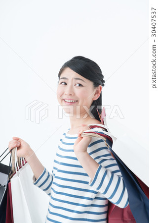 年輕的女士（購物） 30407537