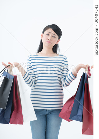 年輕的女士(購物) 年輕的女士(購物) 30407543