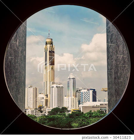 beautiful city view of Bangkok with blue sky 30411823
