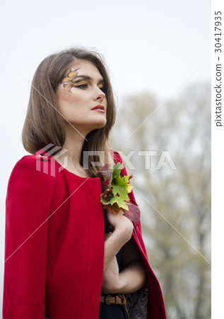 young beautiful girl in the field 30417935