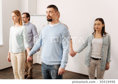 Side view of lines with office workers 30419498