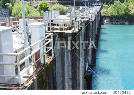 某個大壩 某個大壩 30420422